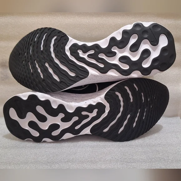 Nike React Infinity Run2 - Picture 4 of 6